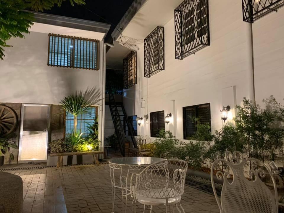 Courtyard Hotel Pasay Exteriér fotografie